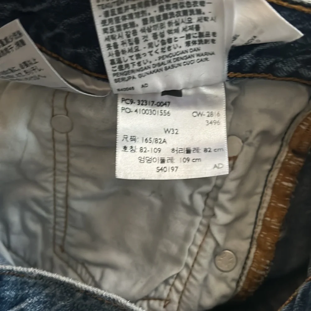 Levi’s 501 Denim Shorts - Picture 4 of 6